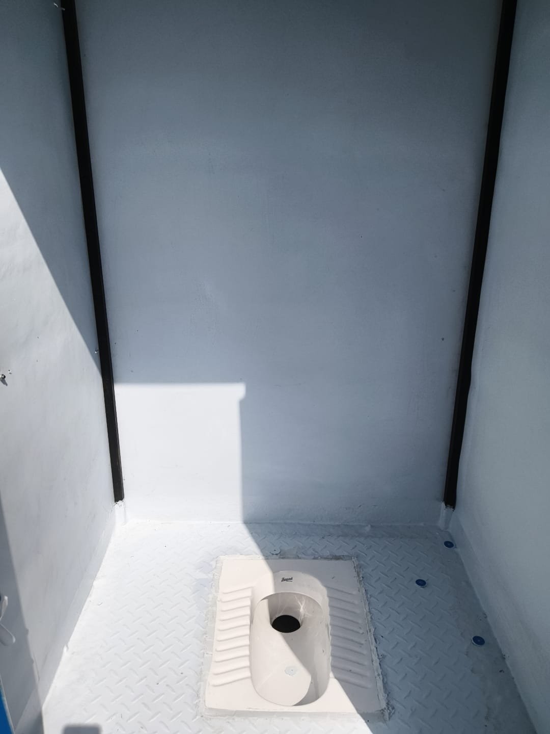 FRP Portable Toilet 37